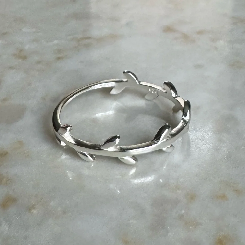 NWOT Sundance Quiet Vine Ring, Sterling Silver